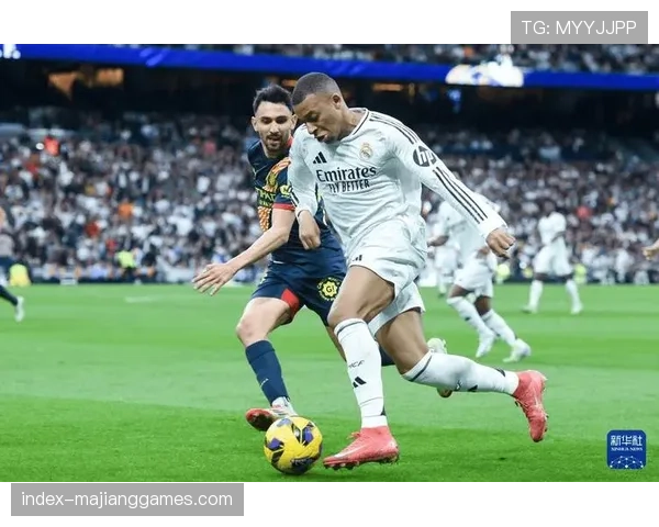 皇家贝蒂斯vs塞维利亚:德比战上半场爆发两次冲突,两人染黄 皇家贝蒂斯vs塞维利亚:德比战上半场爆发两次冲突,两人染黄